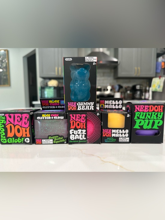 Other - Lot of Assorted Needohs